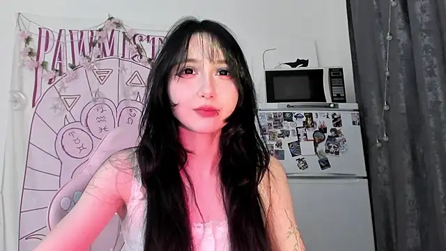 Snapshot of Holy420lolii chatting on March 1, 5:04 pm Holy420lolii online show from March 1, 5:04 pm