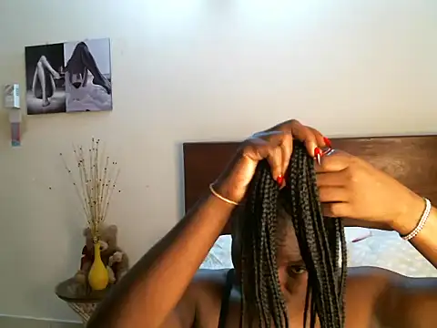 Snapshot of pay_tience chatting on April 15, 1:34 am pay tience online show from April 15, 1:34 am