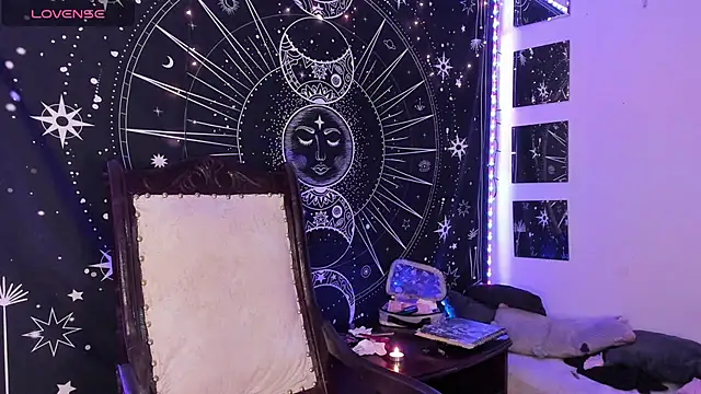 Eva Lee  online show from October 4, 9:18 am