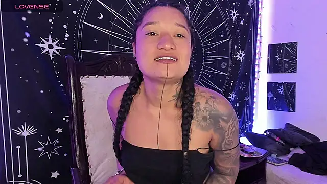 Eva Lee  online show from October 9, 9:18 am