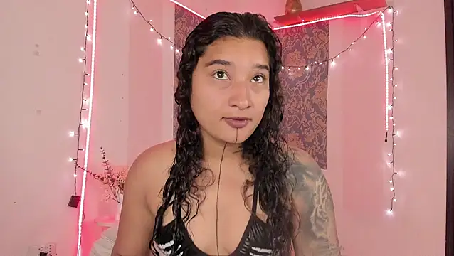 Eva Lee  online show from May 12, 10:23 am