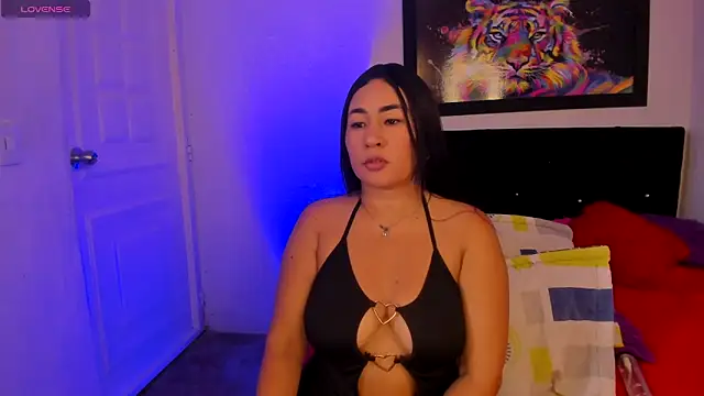 Snapshot of Perla_kpop chatting on April 16, 7:36 pm Perla kpop online show from April 16, 7:36 pm
