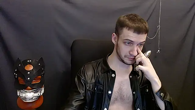 Snapshot of _Damien_thorn_ chatting on January 13, 2:39 am Damien thorn online show from January 13, 2:39 am