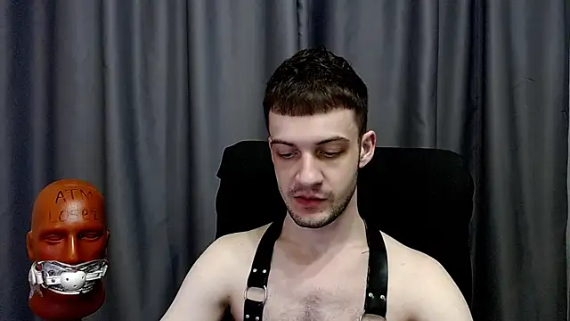 Snapshot of _Damien_thorn_ chatting on March 27, 8:19 pm Damien thorn online show from March 27, 8:19 pm