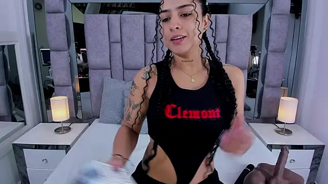 EMMAHILL1 online show from April 24, 11:12 am