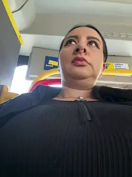 Abril Luv online show from February 27, 12:16 pm