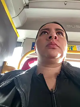 Abril Luv online show from March 13, 12:12 pm