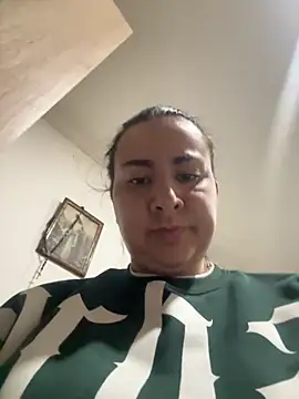 Abril Luv online show from May 4, 12:39 am