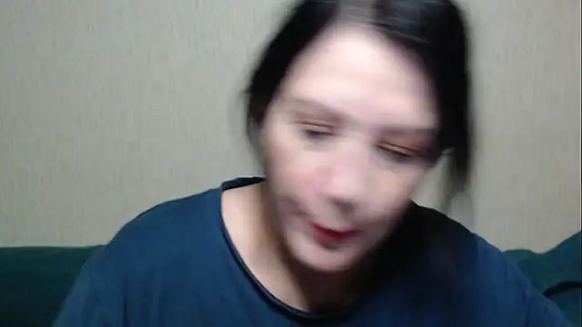 Snapshot of Mirabelle_Sweet chatting on April 28, 11:43 pm Mirabelle Sweet online show from April 28, 11:43 pm
