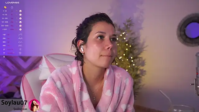 Snapshot of imjess01 chatting on January 27, 12:22 am imjess01 online show from January 27, 12:22 am