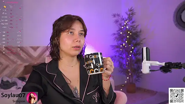 Snapshot of imjess01 chatting on April 2, 4:26 pm imjess01 online show from April 2, 4:26 pm