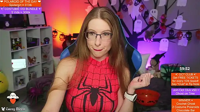 TheLaceyBloom online show from October 31, 1:28 am