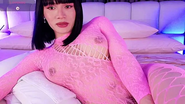 sweetieluna01 online show from November 23, 1:16 am