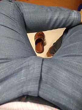 Snapshot of adicma123 chatting on October 21, 6:25 am adicma123 online show from October 21, 6:25 am