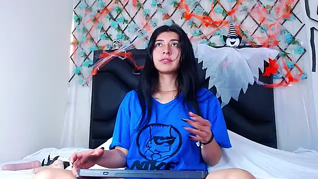 EmmaWilliamss online show from October 14, 3:35 pm