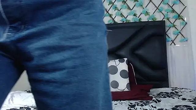 EmmaWilliamss online show from December 15, 4:11 pm