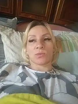 Snapshot of ulika1989 chatting on June 28, 6:19 am ulika1989 online show from June 28, 6:19 am