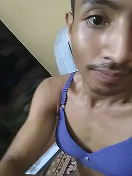 Snapshot of nazirul363108 chatting on July 15, 4:01 pm nazirul363108 online show from July 15, 4:01 pm