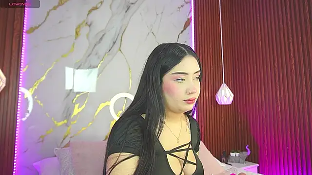 Snapshot of haylie_ chatting on February 26, 3:53 am haylie online show from February 26, 3:53 am