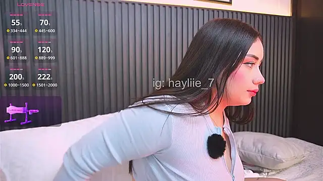 Snapshot of haylie_ chatting on February 16, 5:14 am haylie online show from February 16, 5:14 am