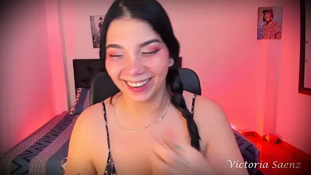 victoriaasaenz  online show from September 19, 12:34 am
