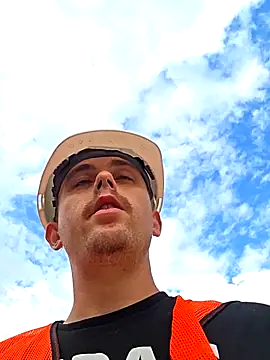 Snapshot of stonerkid578 chatting on October 9, 3:32 pm stonerkid578 online show from October 9, 3:32 pm