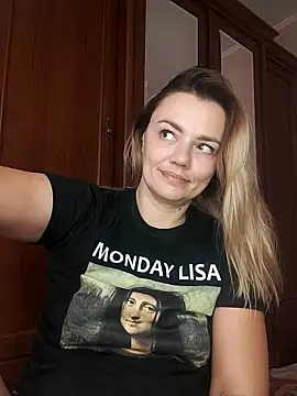 KrissSexi online show from September 19, 5:53 am