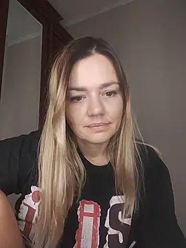 KrissSexi online show from November 18, 5:12 am