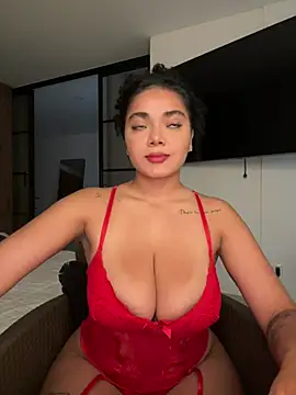 Snapshot of Mariecurl chatting on February 14, 10:04 pm Mariecurl online show from February 14, 10:04 pm