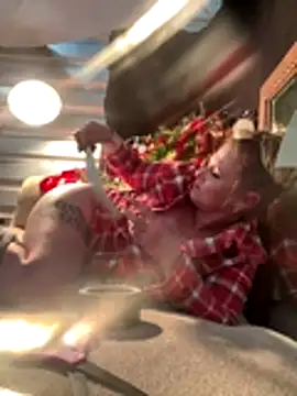 Snapshot of SummerBlueMoon chatting on December 14, 9:41 pm SummerBlueMoon online show from December 14, 9:41 pm