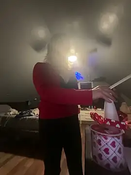 Snapshot of SummerBlueMoon chatting on February 9, 4:16 am SummerBlueMoon online show from February 9, 4:16 am