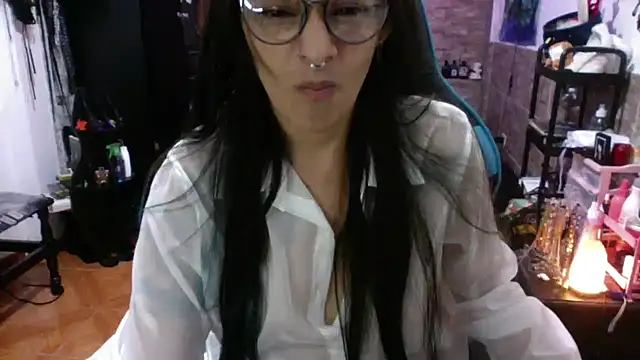 AngelaQueen  online show from November 30, 4:44 pm