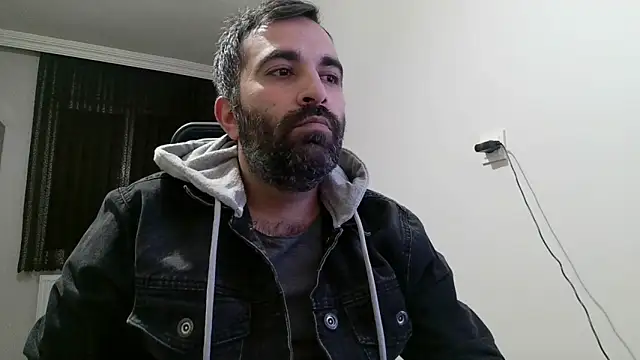Snapshot of tgltplsr chatting on January 8, 10:06 pm tgltplsr online show from January 8, 10:06 pm