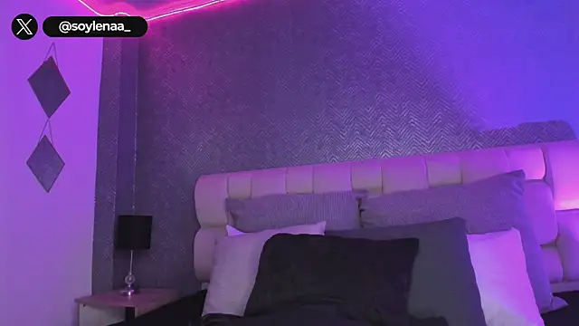 Snapshot of lena_banks chatting on November 3, 10:21 pm lena banks online show from November 3, 10:21 pm