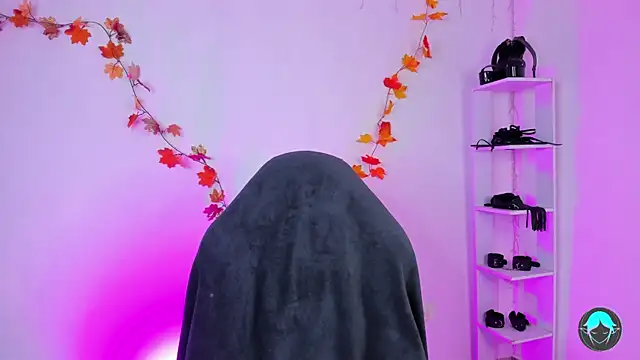 sofi elfqueen online show from February 21, 11:39 pm