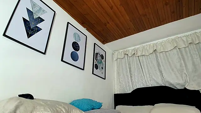 Snapshot of sam_her chatting on October 20, 11:49 pm sam her online show from October 20, 11:49 pm