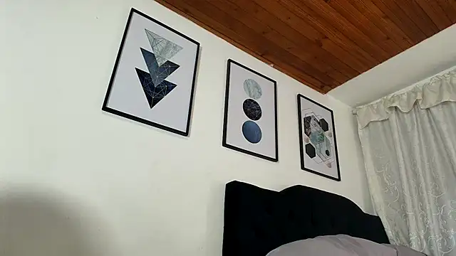 Snapshot of sam_her chatting on October 25, 8:25 pm sam her online show from October 25, 8:25 pm