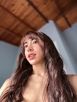 Snapshot of lauravasquez chatting on April 10, 4:55 pm lauravasquez online show from April 10, 4:55 pm