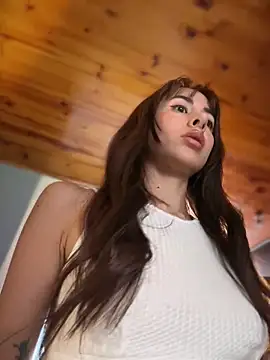 Snapshot of lauravasquez chatting on April 14, 5:19 pm lauravasquez online show from April 14, 5:19 pm