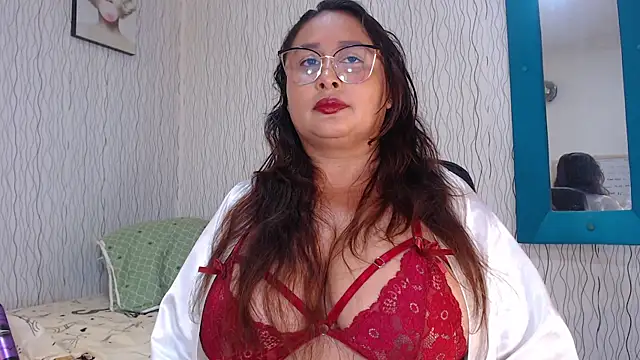 Snapshot of NadiaWhite chatting on February 22, 6:52 pm NadiaWhite online show from February 22, 6:52 pm
