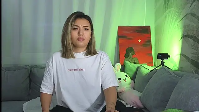 lily  foster online show from January 19, 5:05 am