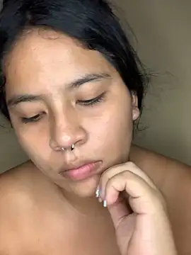moncerrat luna online show from December 4, 12:41 am
