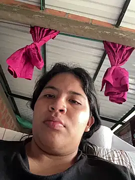 moncerrat luna online show from March 13, 2:44 pm