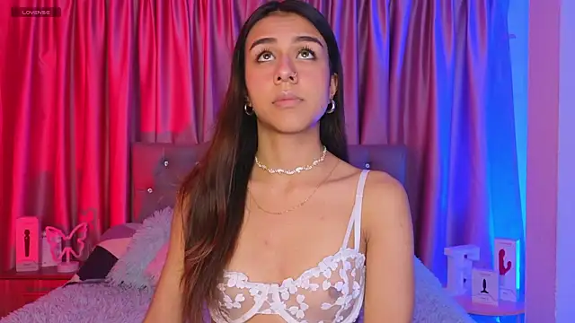 Emiily Scott1 online show from March 19, 12:03 am