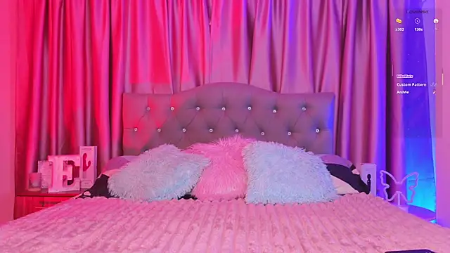 Emiily Scott1 online show from May 14, 12:06 am