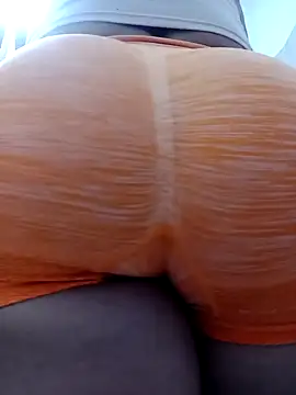 Snapshot of HORNY_MATURE25 chatting on February 26, 1:21 am HORNY MATURE25 online show from February 26, 1:21 am