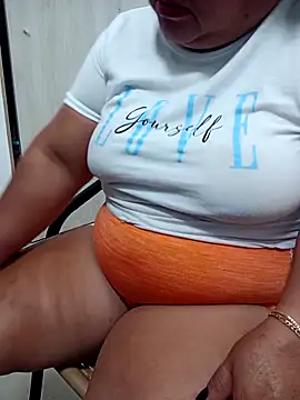 Snapshot of HORNY_MATURE25 chatting on September 9, 2:44 am HORNY MATURE25 online show from September 9, 2:44 am