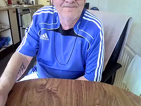 Snapshot of daddyflash chatting on March 20, 2:10 pm daddyflash online show from March 20, 2:10 pm