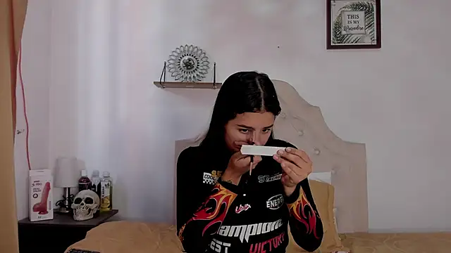 aliice walker  online show from October 1, 12:44 pm