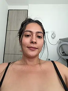 Sophie  Foxxx online show from May 17, 2:35 pm